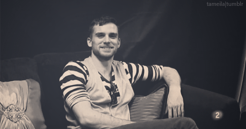 tumblr_m9jozem7Hn1qzw8c0o1_r1_500.gif