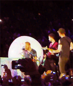 tumblr_m9tzikpZLq1qgl5gko1_250.gif