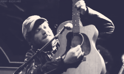 tumblr_mbscneXmJQ1r19mhko2_500.gif