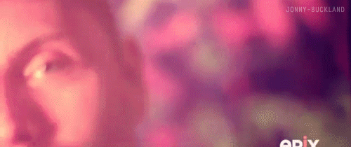 tumblr_mcd89jxfhy1r19mhko2_500.gif