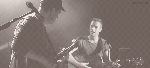 tumblr_mdr36d04VP1r549mqo1_500.gif
