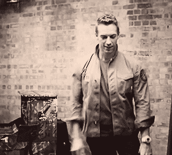 tumblr_mzh33bpxIB1sq802wo1_250.gif