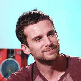 tumblr_nyvg3yKbkn1r549mqo3_400.gif