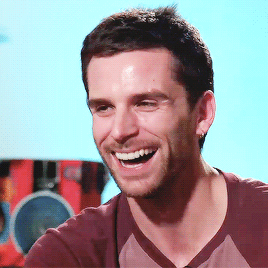 tumblr_nyvg3yKbkn1r549mqo4_400.gif