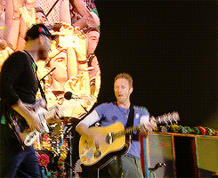 tumblr_o85x5pzIL81qdxsuyo3_r1_250.gif