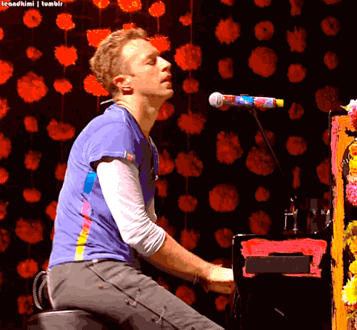tumblr_o9f8yauIV21s9l8tco1_500.gif