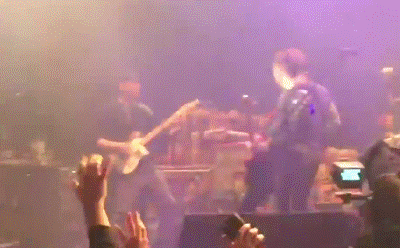 tumblr_o9x1l7CXzZ1uhyuajo3_400.gif