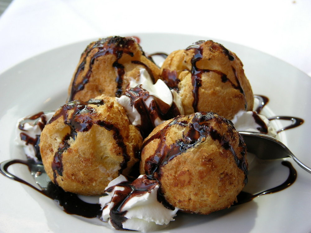 unk0087-profiteroles-paris.jpg