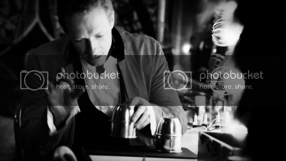 vlcsnap-2014-04-07-18h27m27s46_zpsc0d201fe.png