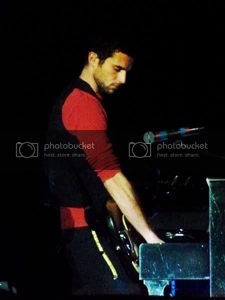 wembleypianoguy.jpg