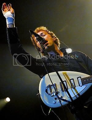 whiteguitar.jpg