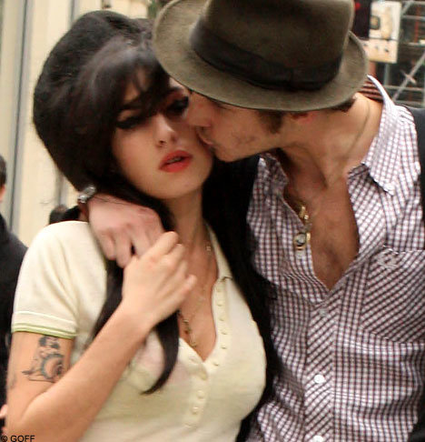 winehouse1GOFF2408_468x486.jpg