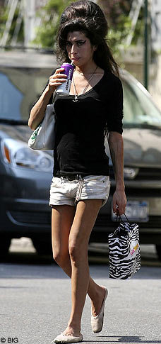 winehouse3BIG0308_228x485.jpg