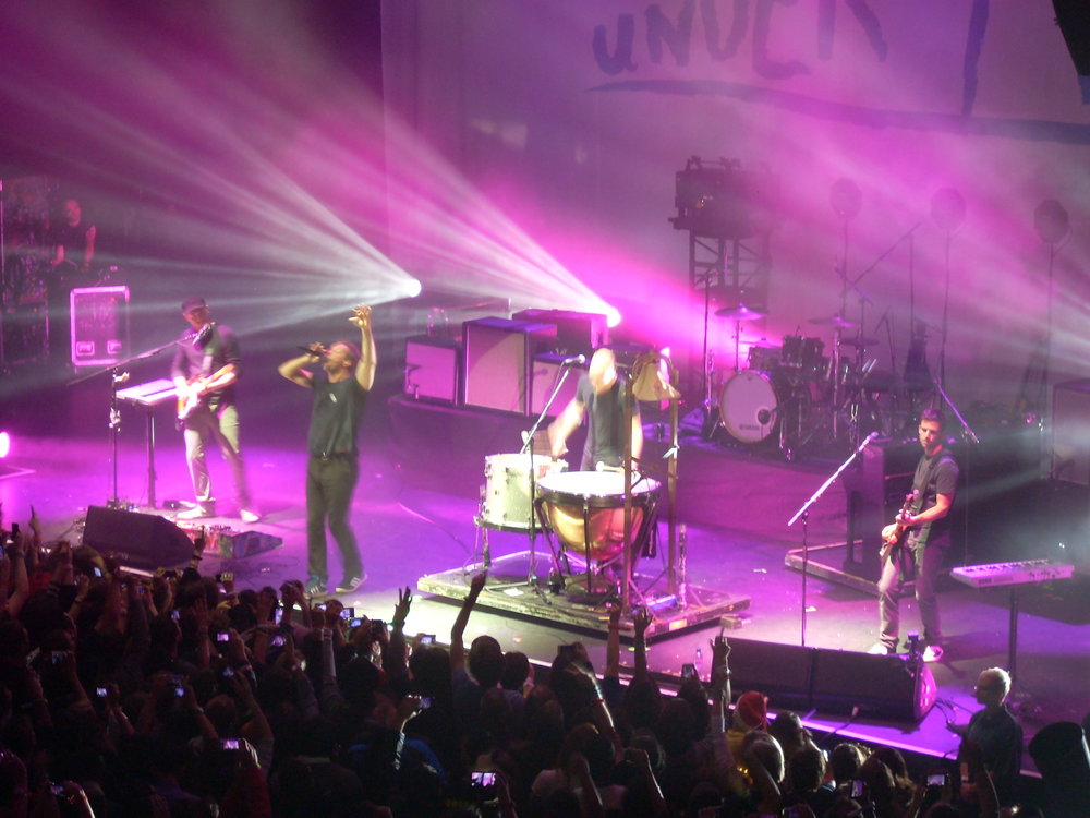 1386219639_ColdplayDec.2013042.thumb.jpg.a86b313b905cec5992a4952dfa56e457.jpg